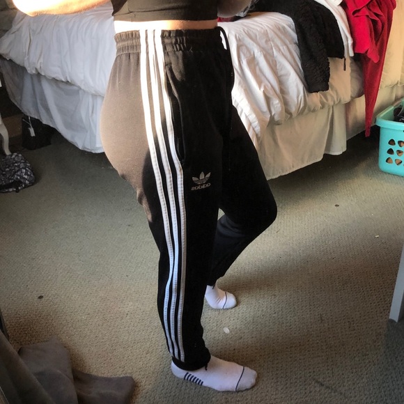 black adidas pants - Picture 3 of 3